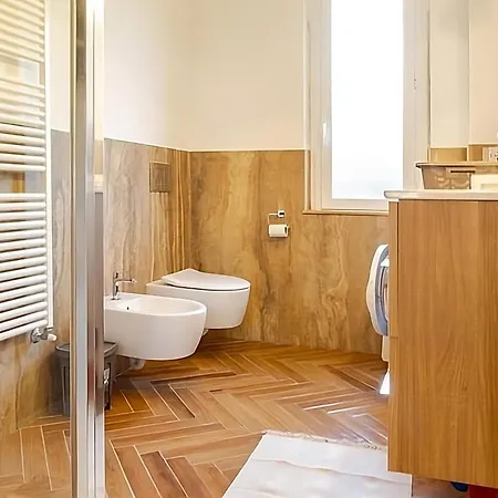 Casa Giulia - 4 Minuti A Piedi Dal Mare 瓦拉泽